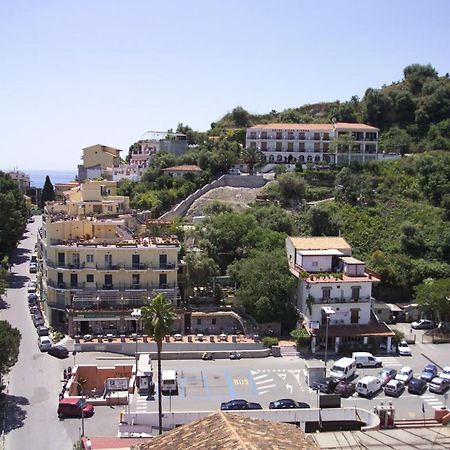 Hotel Villa Bianca Resort Taormina Exterior photo